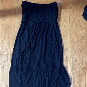 A sleeveless summer cover up.